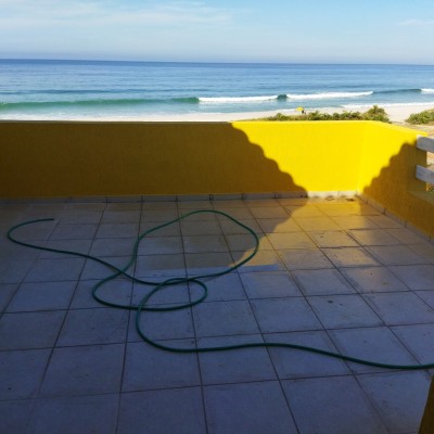 Casarão de frente para o mar de Praia seca